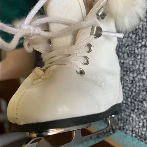 American Girl 18” Doll Pleasant Company Kirsten Retired Doll - Picture 11 of 12